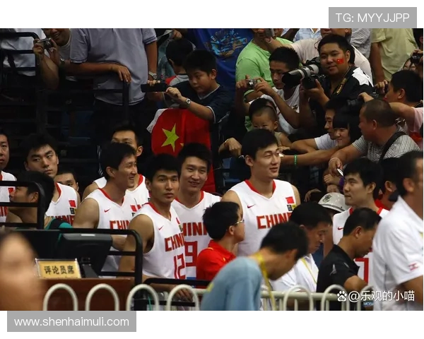 北京北控男篮迎战深圳队全力争胜展现球队实力与斗志