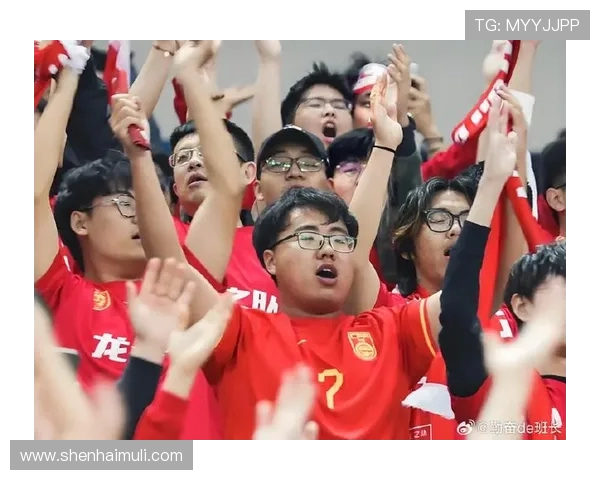 杭州足球队状态变革引发热议球迷期待新篇章与未来发展 杭州足球队状态变革引发热议球迷期待新篇章与未来发展